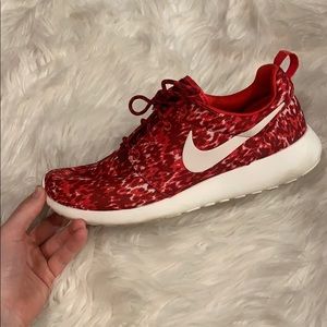 Red nike roshes
